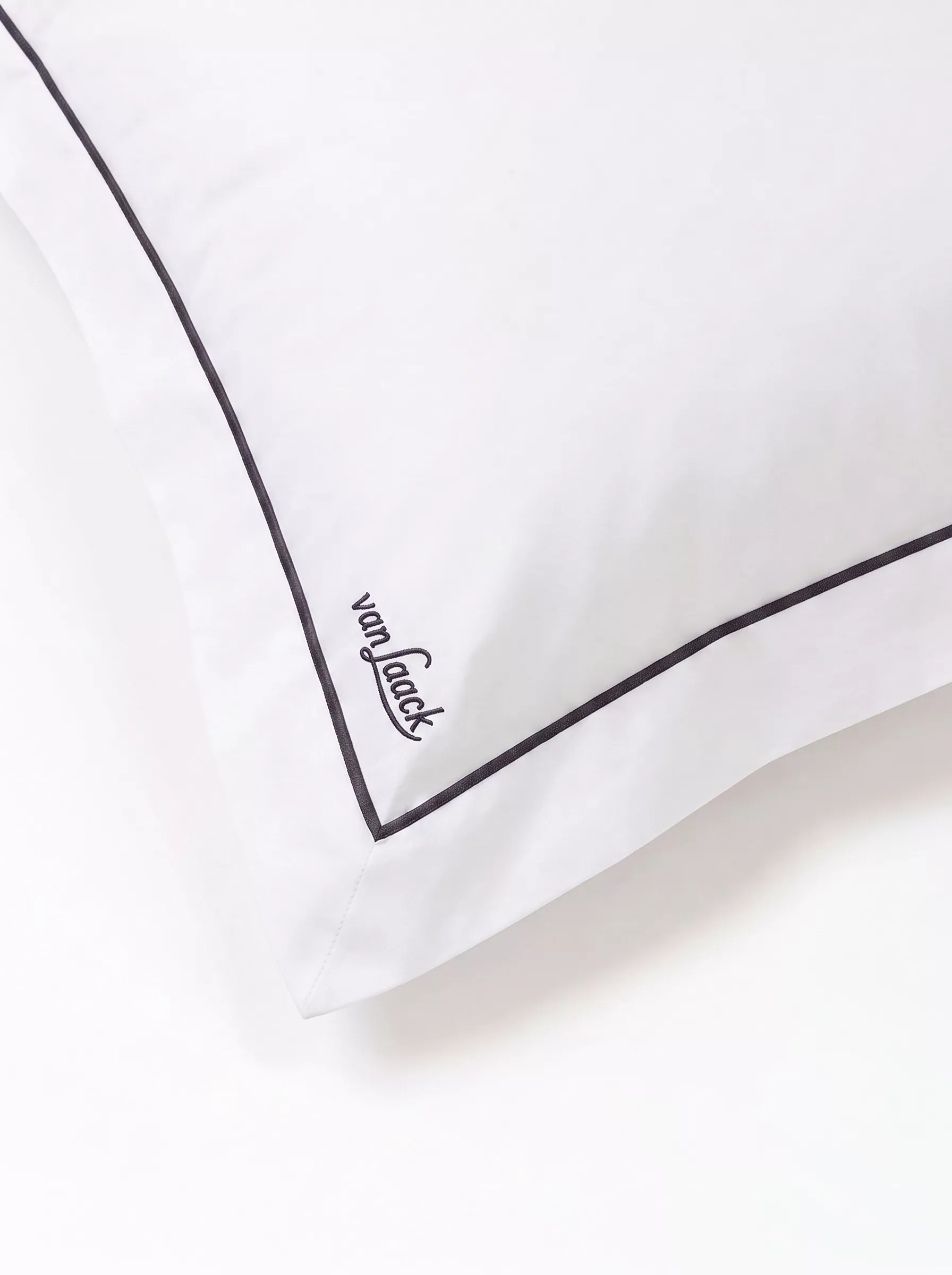 van Laack КОМПЛЕКТ ПОСТЕЛЬНОГО БЕЛЬЯ BEDLINEN SET2
 цвет белый с серой окантовкой ,photo 3