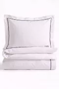 КОМПЛЕКТ ПОСТЕЛЬНОГО БЕЛЬЯ BEDLINEN SET2
 цвет белый с серой окантовкой